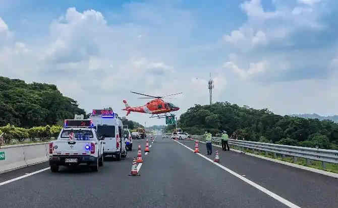 弥勒高速公路汽车救援案例